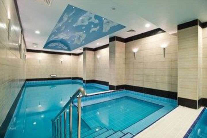 Pool Hotel