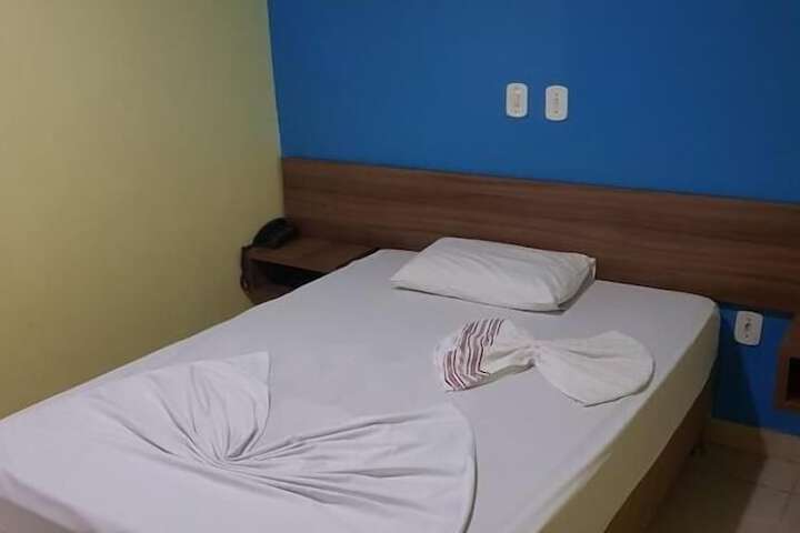 Room 10 of 17