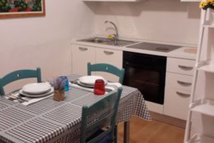 Room 18 of 36