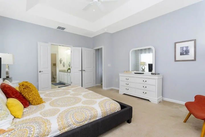 Room 6 of 31