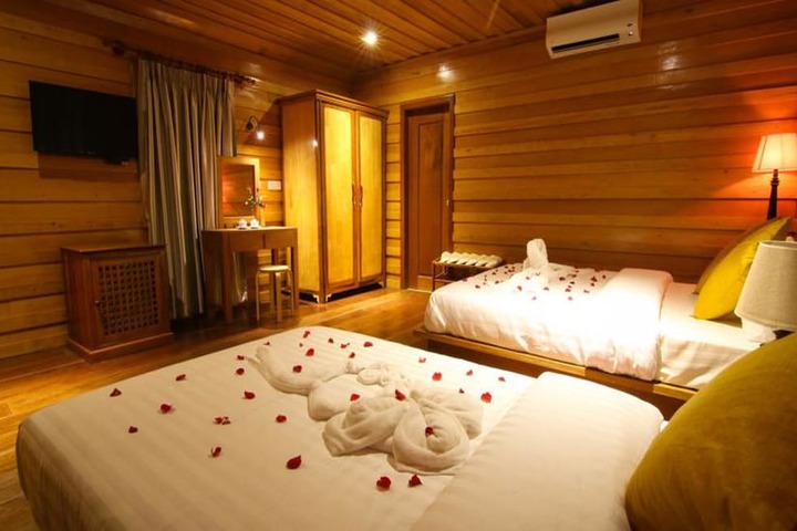 Room 8 of 40