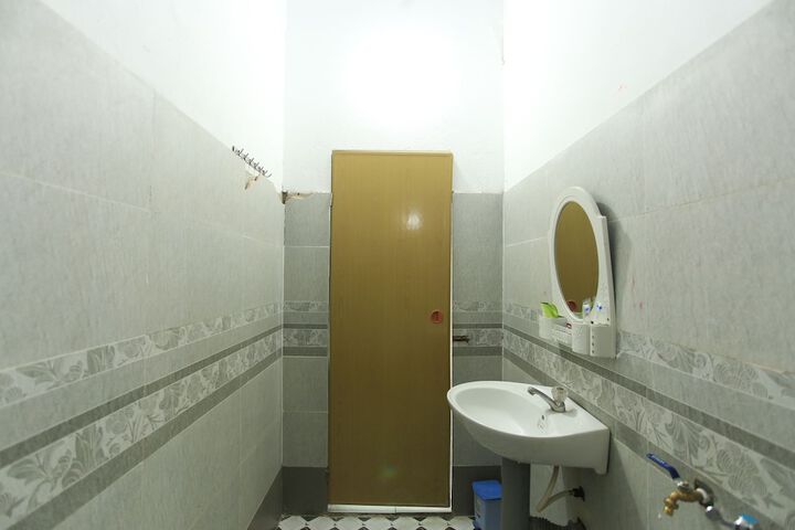 Room 18 of 21
