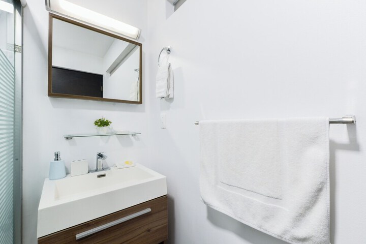Room 205 of 224