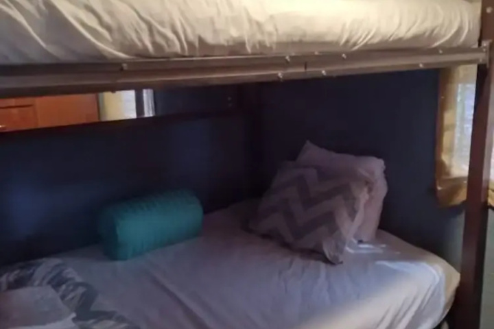 Room 4 of 19