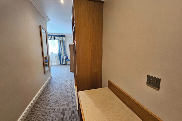 Room 14 of 29