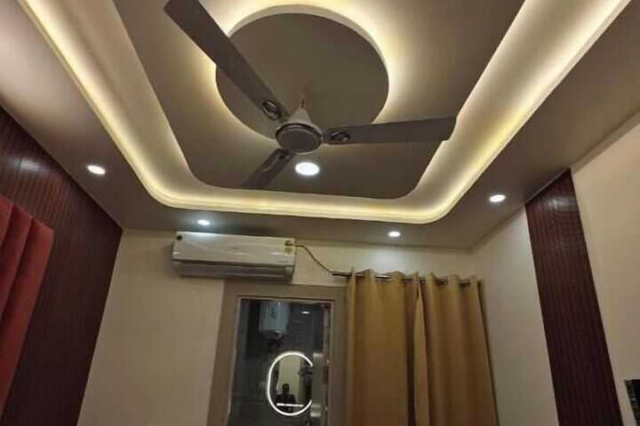 Room 2 of 34