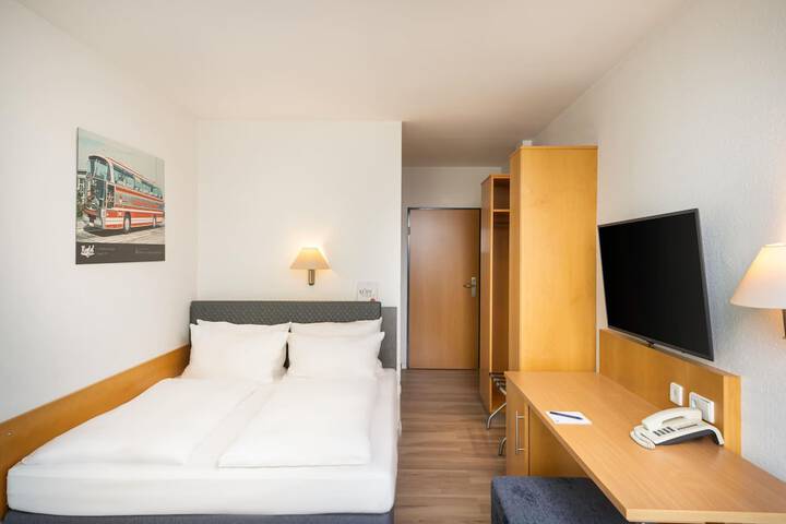 Room 10 of 31