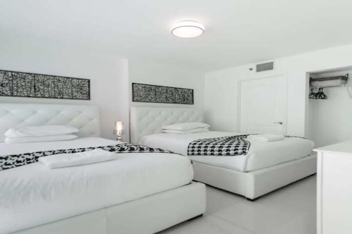 Room 47 of 177