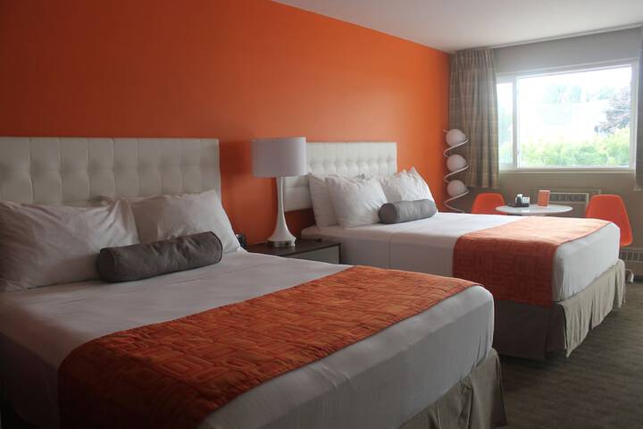 Room 10 of 20