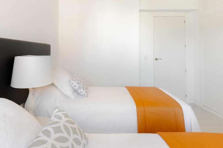 Room 15 of 49
