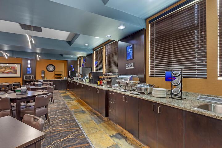 Breakfast area