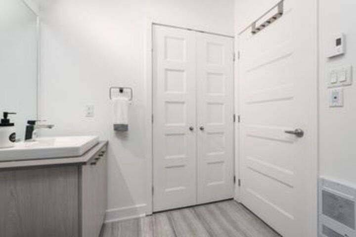 Room 5 of 30