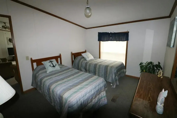 Room 13 of 14