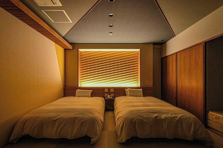 Room 27 of 124