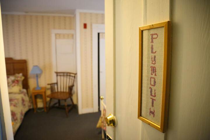 Room 79 of 165
