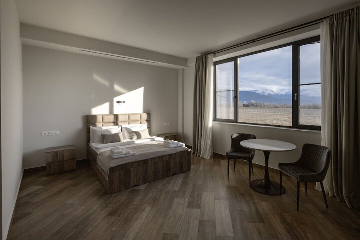 Room 16 of 135