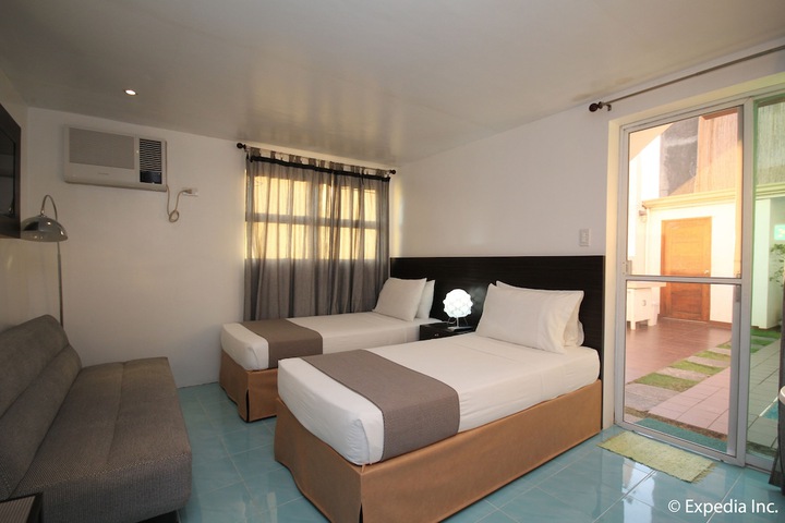 Room 12 of 29