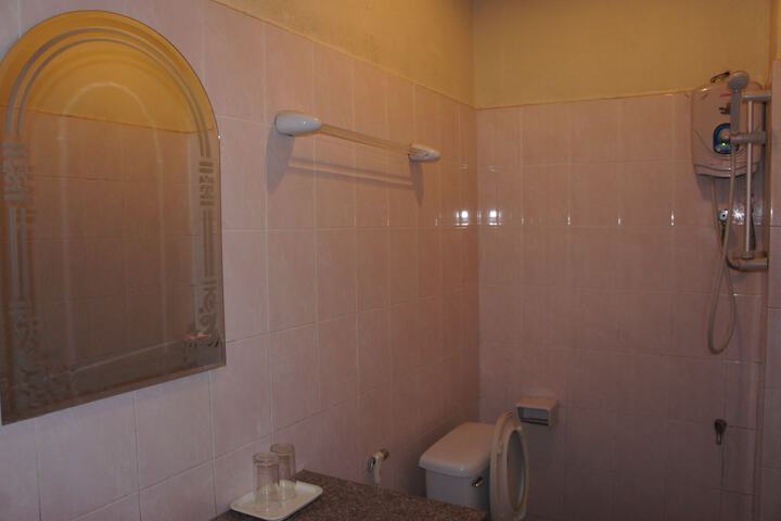 Room 13 of 26