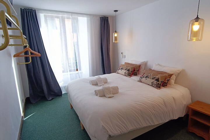 Room 3 of 24