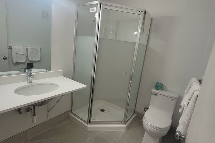 Room 7 of 11