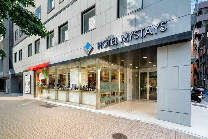 Hotel Entry