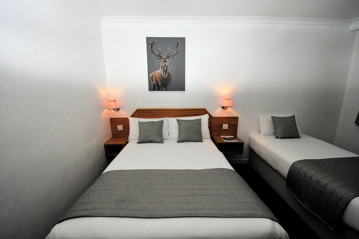 Room 14 of 33