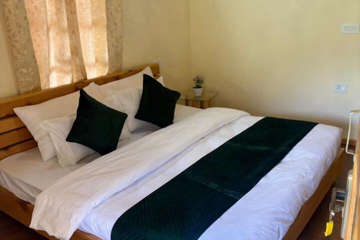 Room 14 of 38