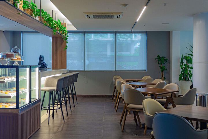 Lounge 120 of 150