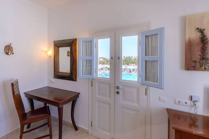 Room 4 of 162