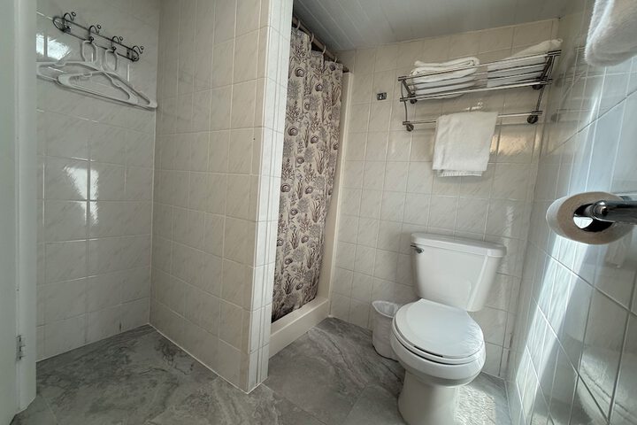 Room 220 of 289