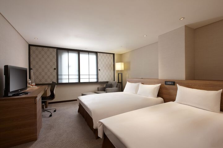 Room 42 of 89