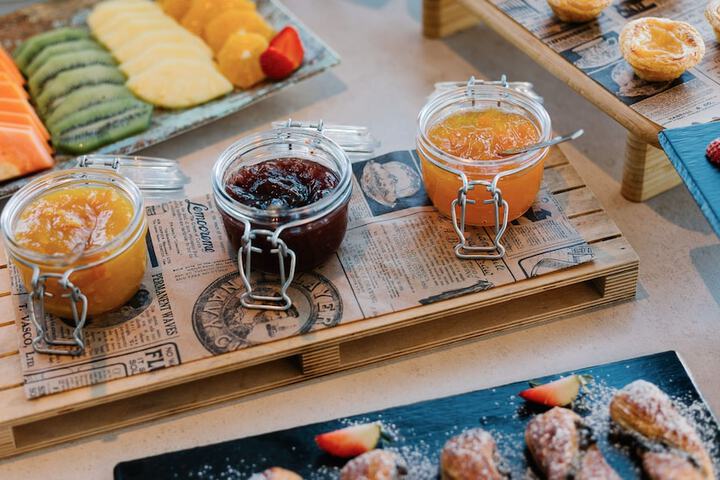 Breakfast/Coffee Service 77 of 117