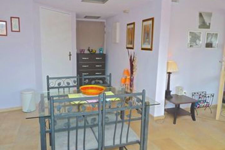 Room 10 of 33