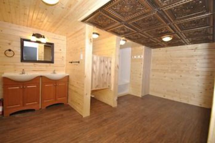 Room 6 of 26