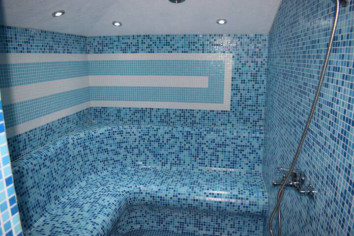 Room 21 of 47