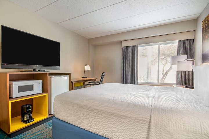 Room 18 of 45
