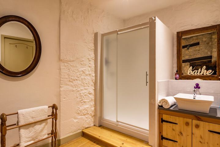 Room 19 of 19