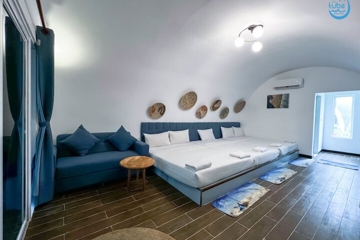 Room 18 of 109