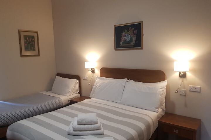 Room 9 of 62