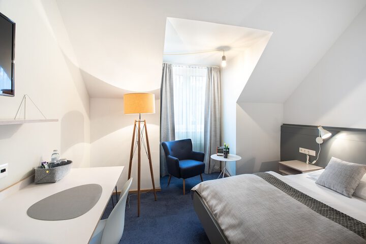 Room 6 of 23