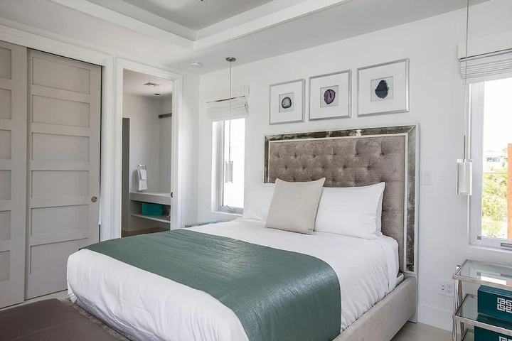 Room 2 of 7