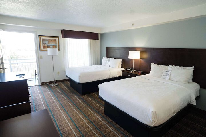 2 Double Beds Efficiency Suite (4 of 11)