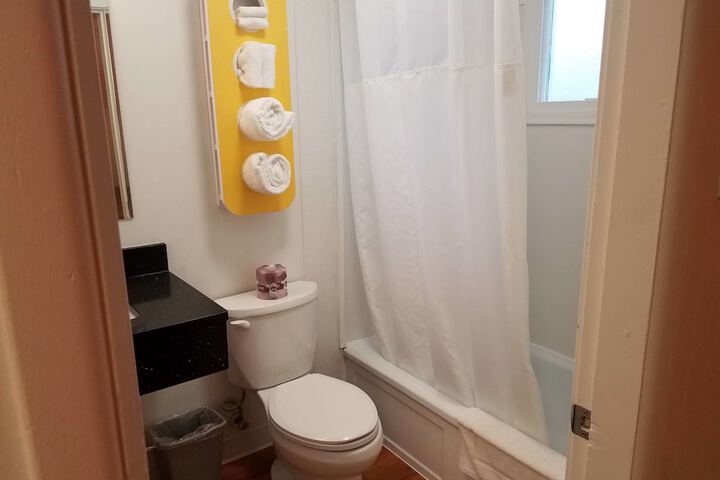 Room 41 of 46