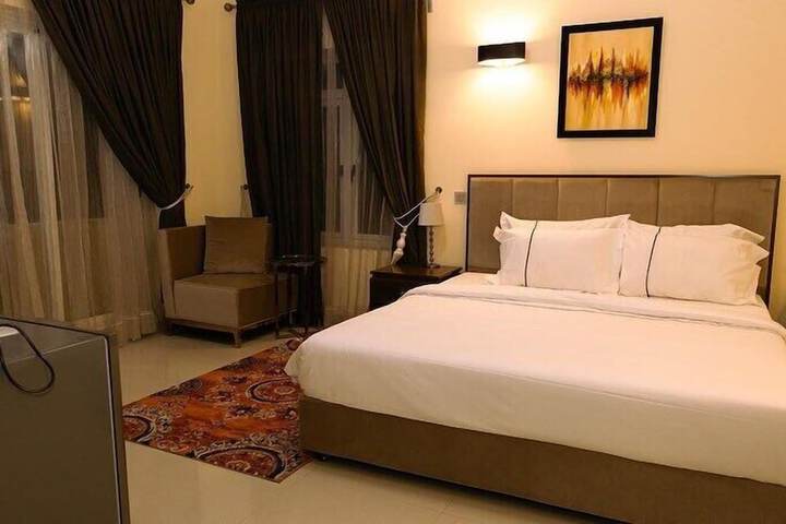 Room 5 of 25