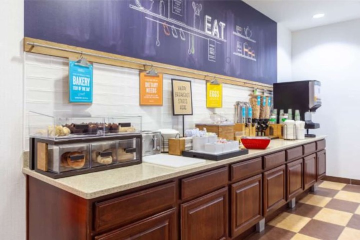 Breakfast area