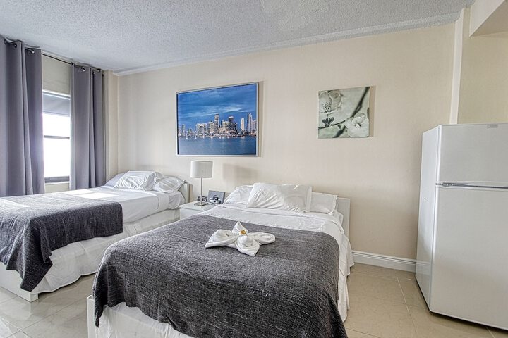 Room 14 of 244