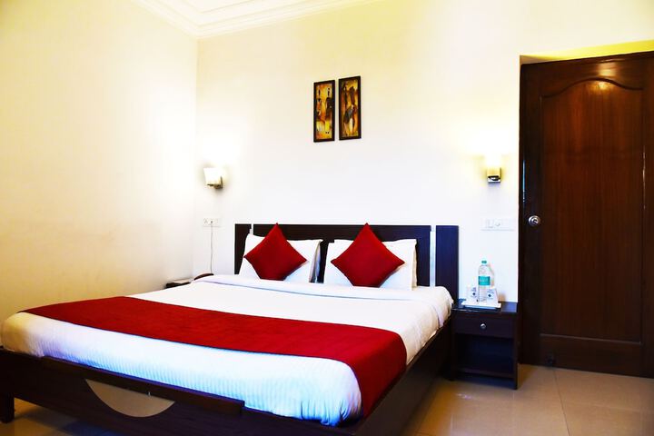 Room 10 of 29
