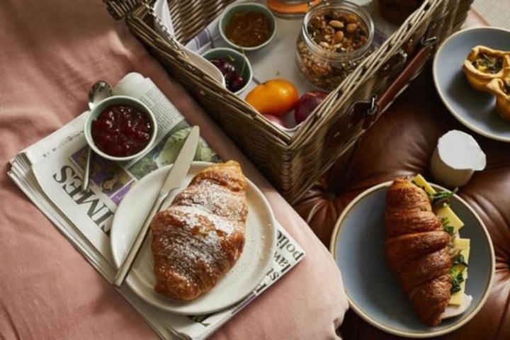 Breakfast/Coffee Service 33 of 42