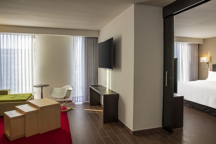 Room 18 of 36
