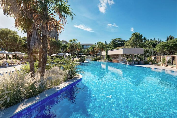 Pool 47 of 118